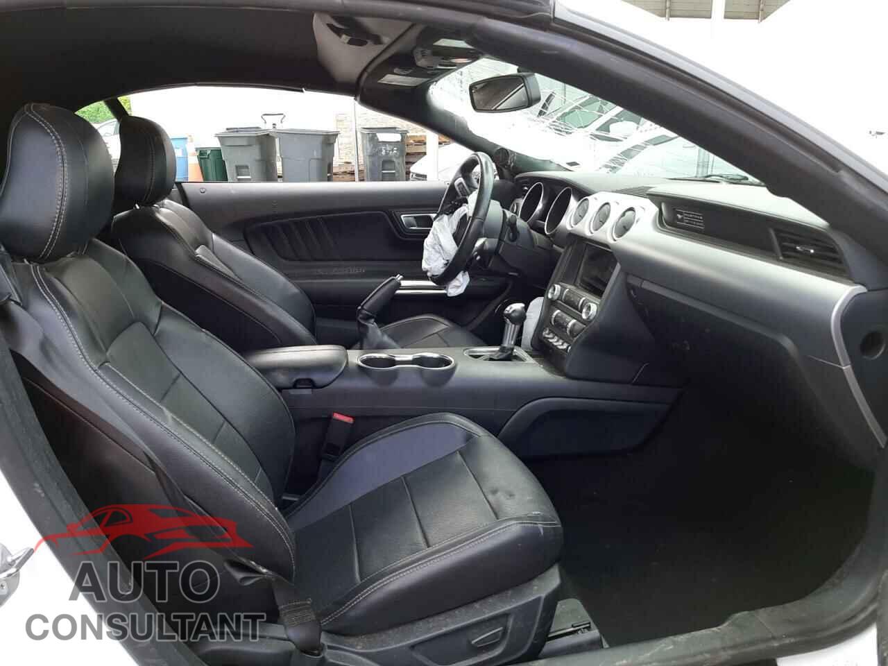FORD MUSTANG 2020 - 1FATP8UH2L5134450