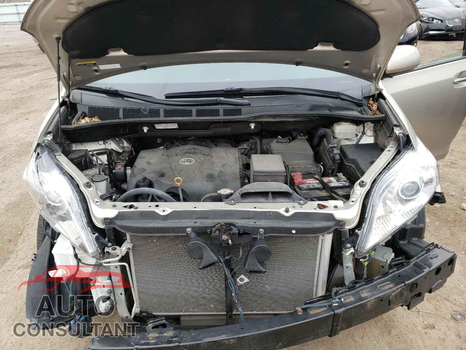 TOYOTA SIENNA 2017 - 5TDDZ3DC6HS154251
