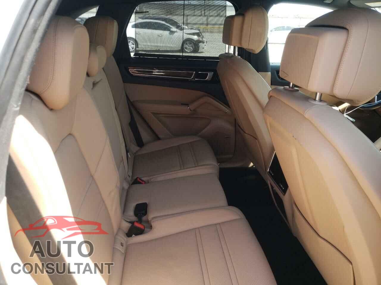 PORSCHE CAYENNE 2019 - WP1AA2AY9KDA15396