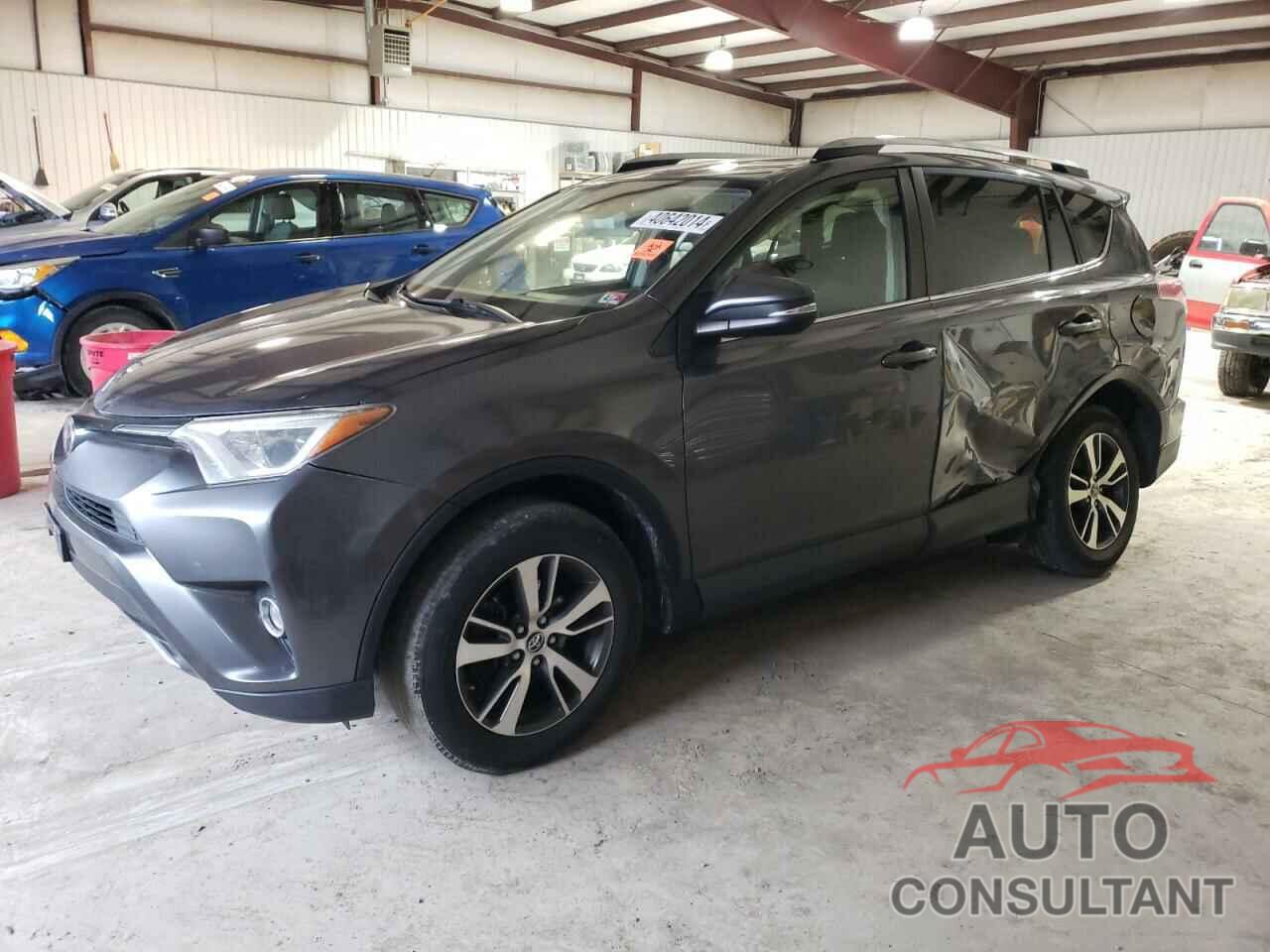 TOYOTA RAV4 2017 - JTMRFREV8HJ707044