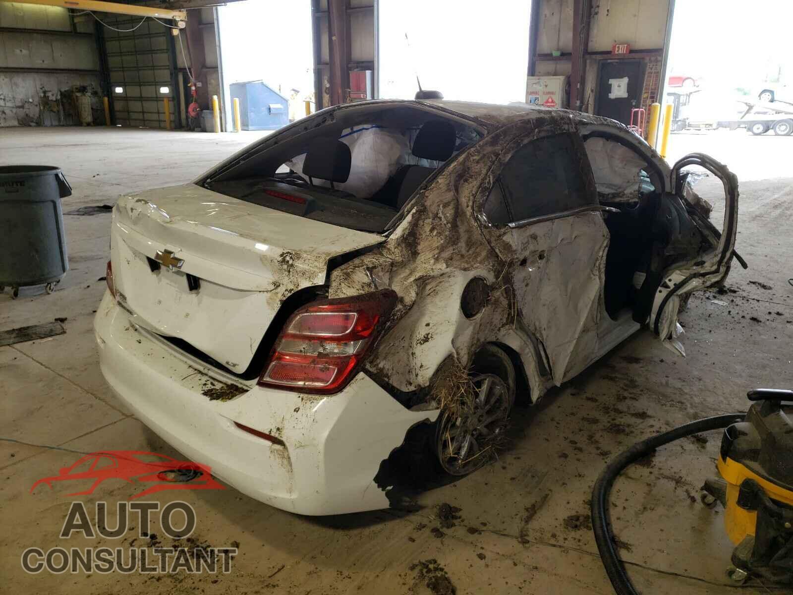 CHEVROLET SONIC 2017 - 1G1JD5SH0H4128471