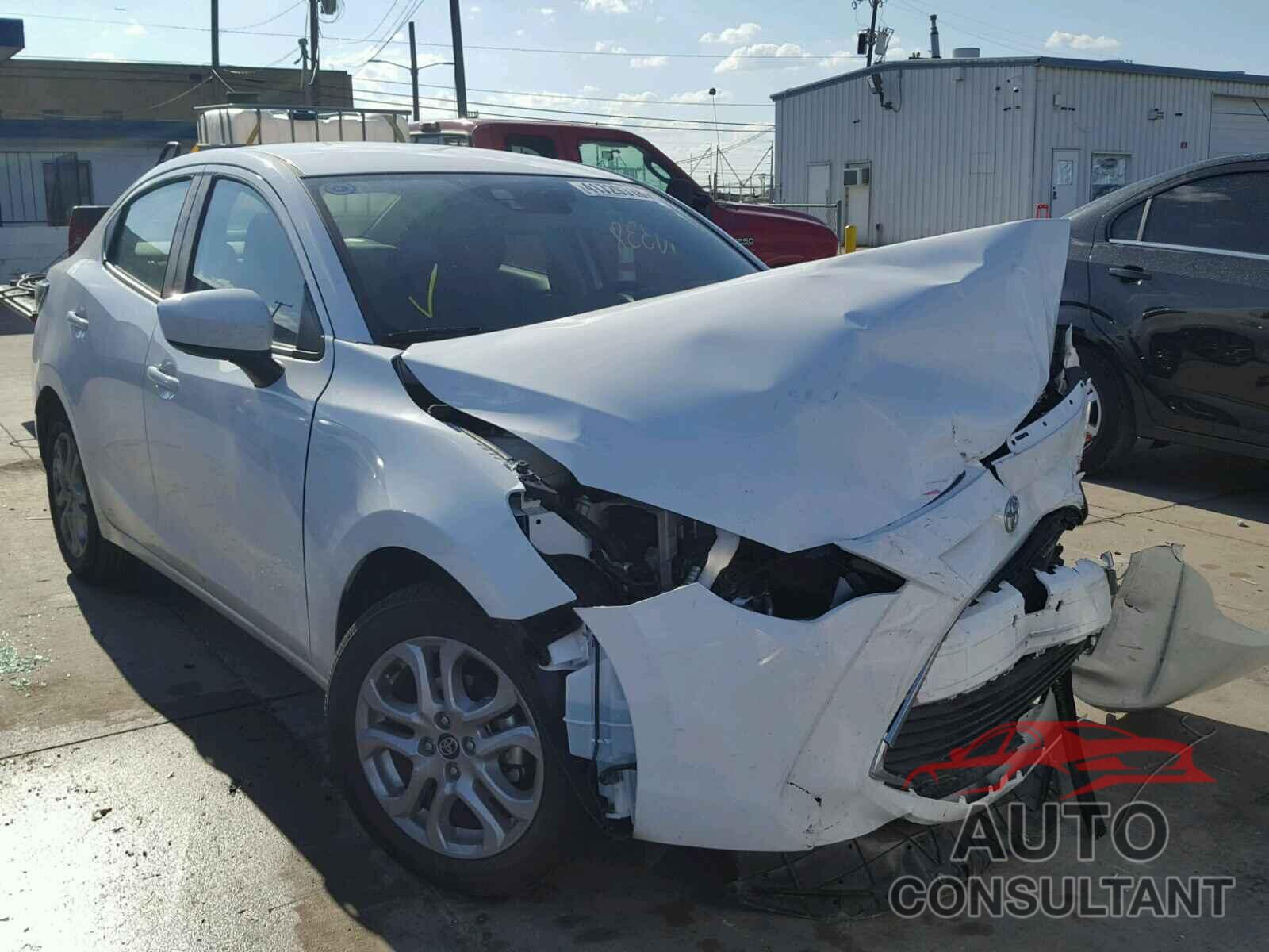TOYOTA YARIS 2018 - 3MYDLBYV8JY315223