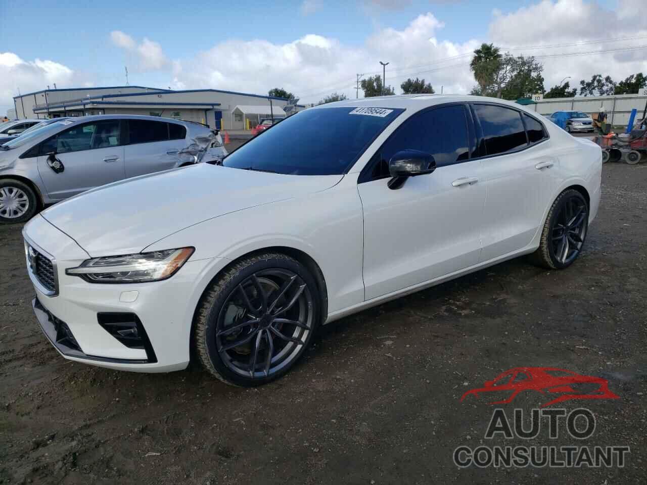 VOLVO S60 2020 - 7JRA22TMXLG039684