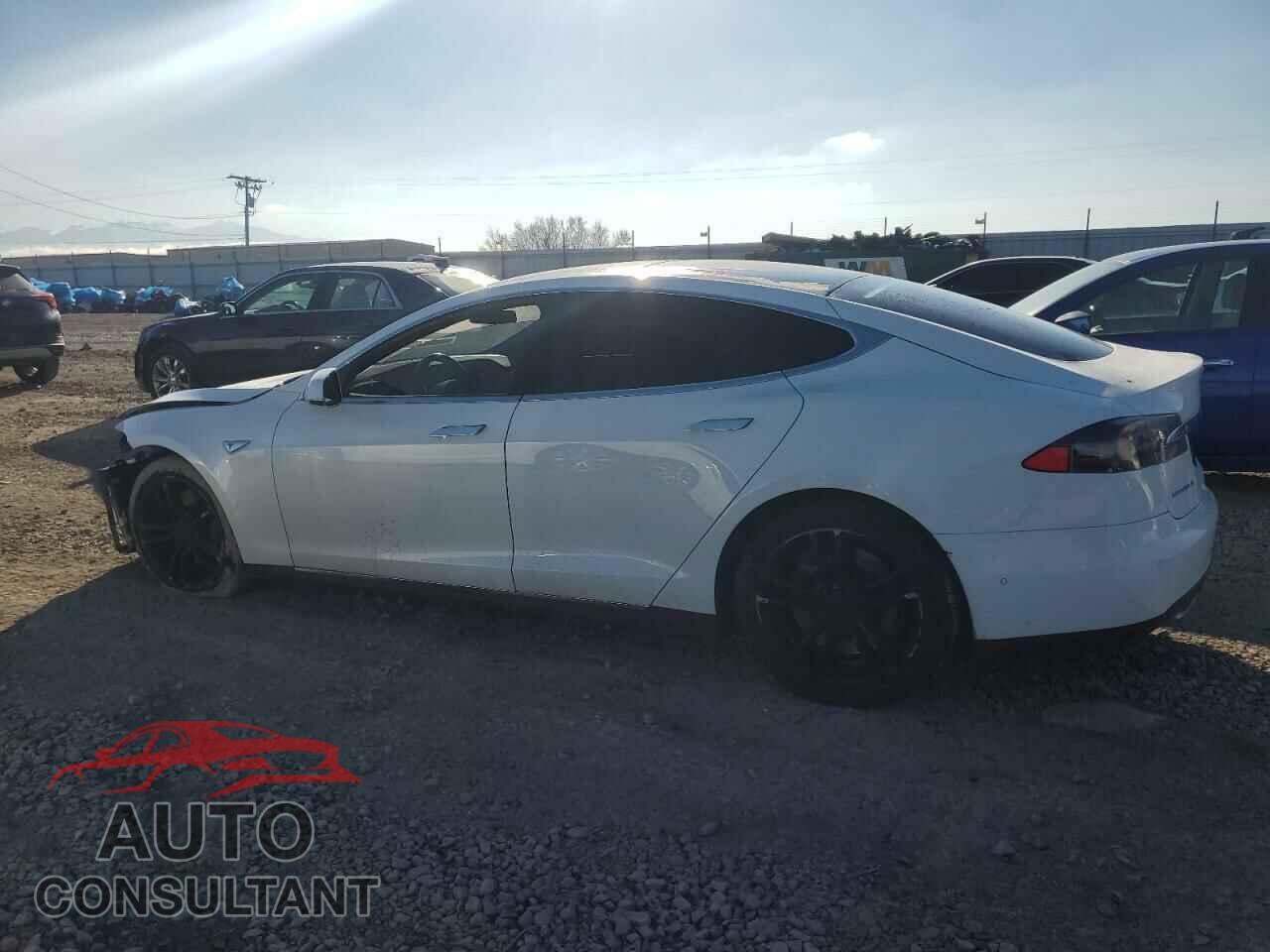 TESLA MODEL S 2015 - 5YJSA1S23FF094301