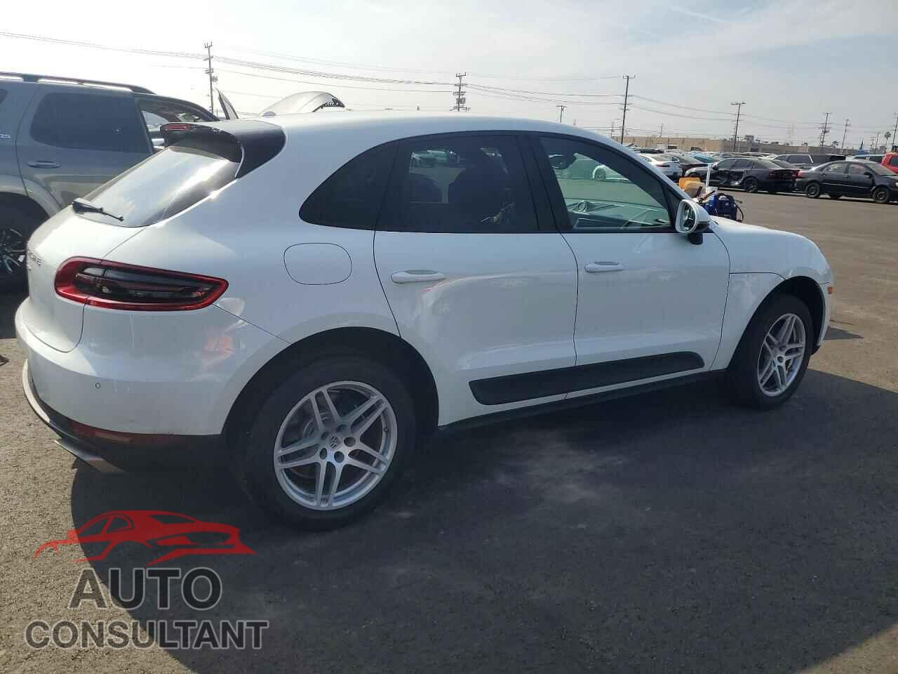 PORSCHE MACAN 2018 - WP1AA2A58JLB21316