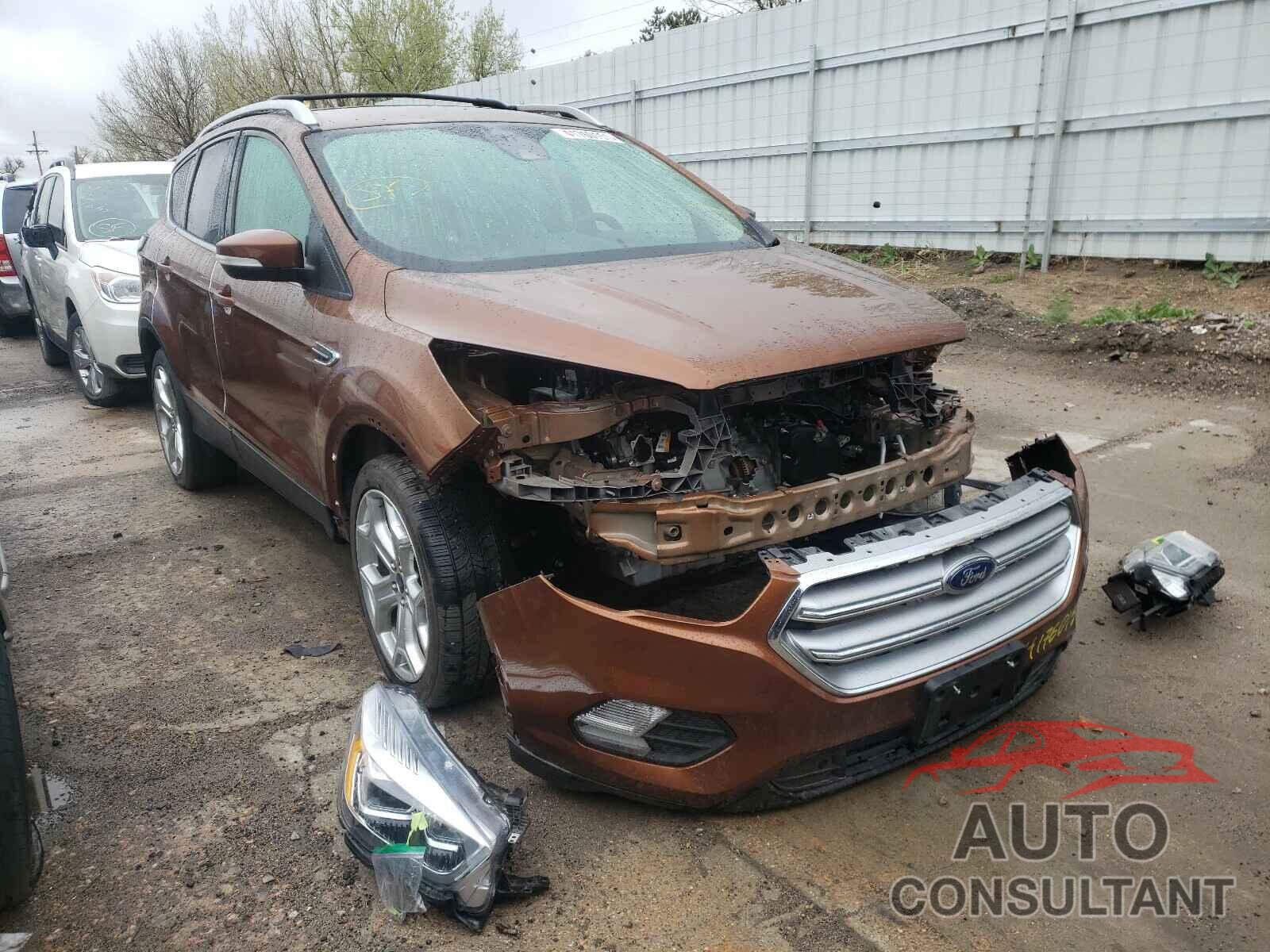 FORD ESCAPE 2017 - 1FMCU9J91HUB66627