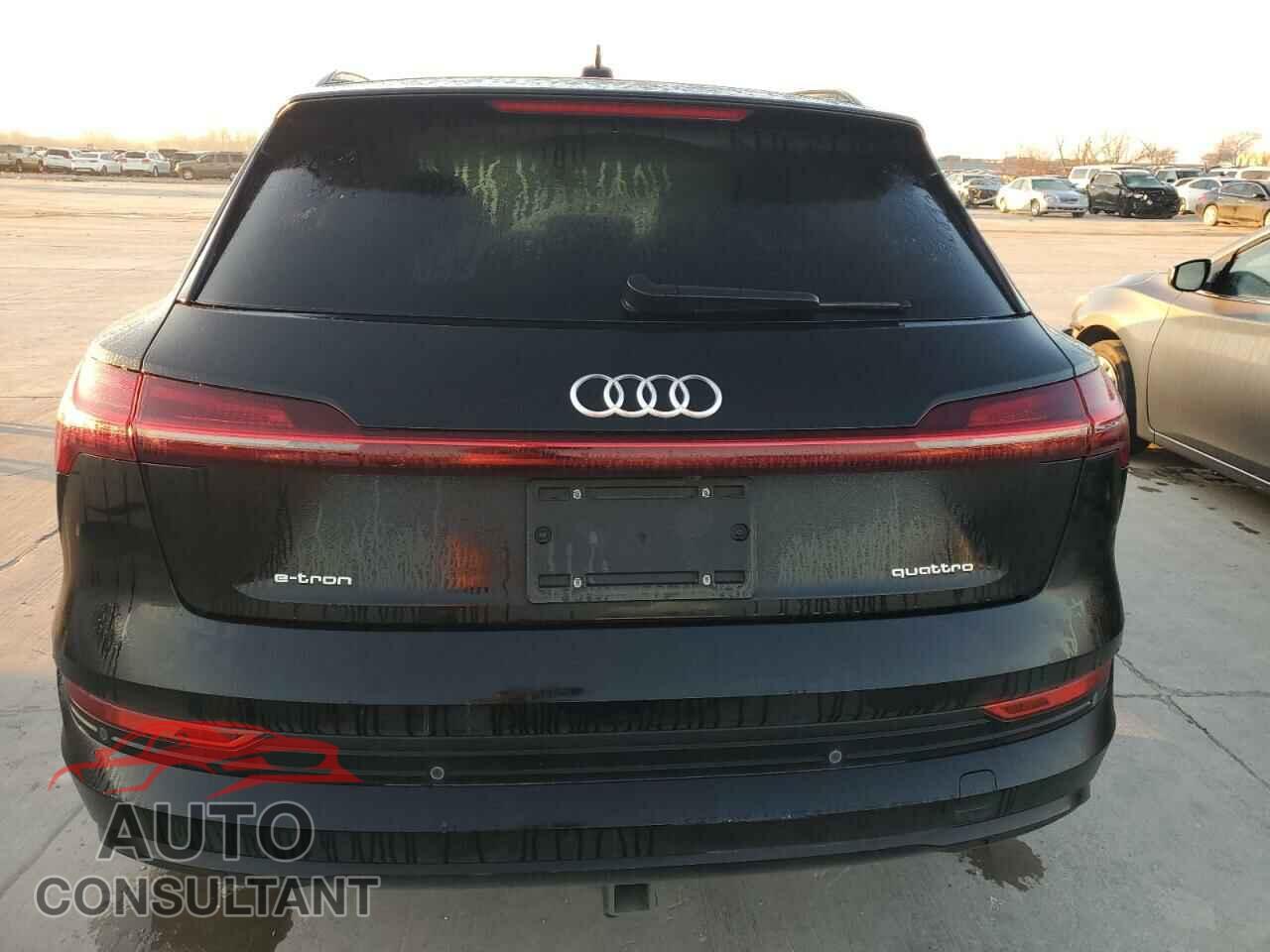 AUDI E-TRON 2021 - WA1LAAGE9MB027686