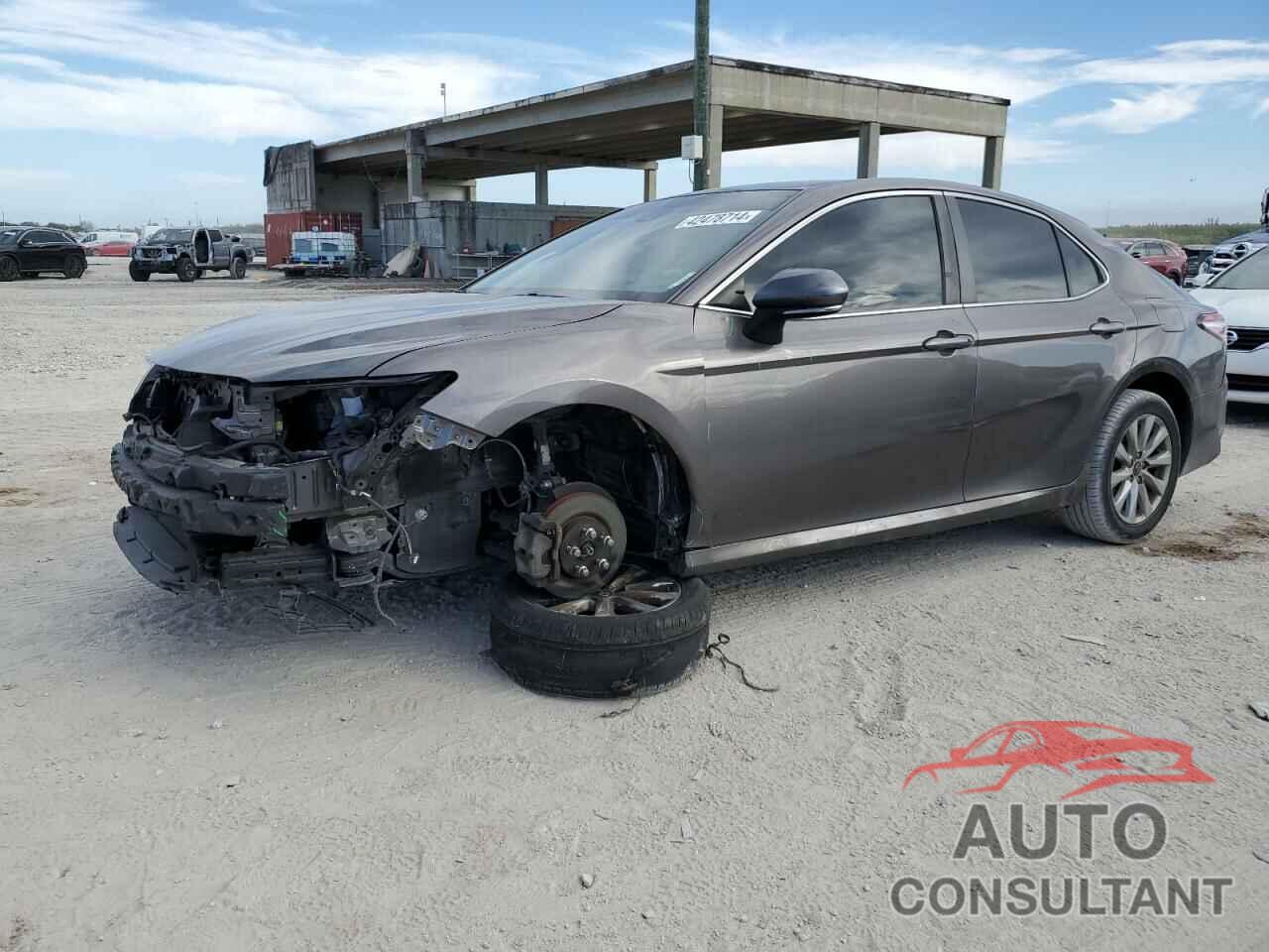 TOYOTA CAMRY 2018 - 4T1B11HK2JU539842
