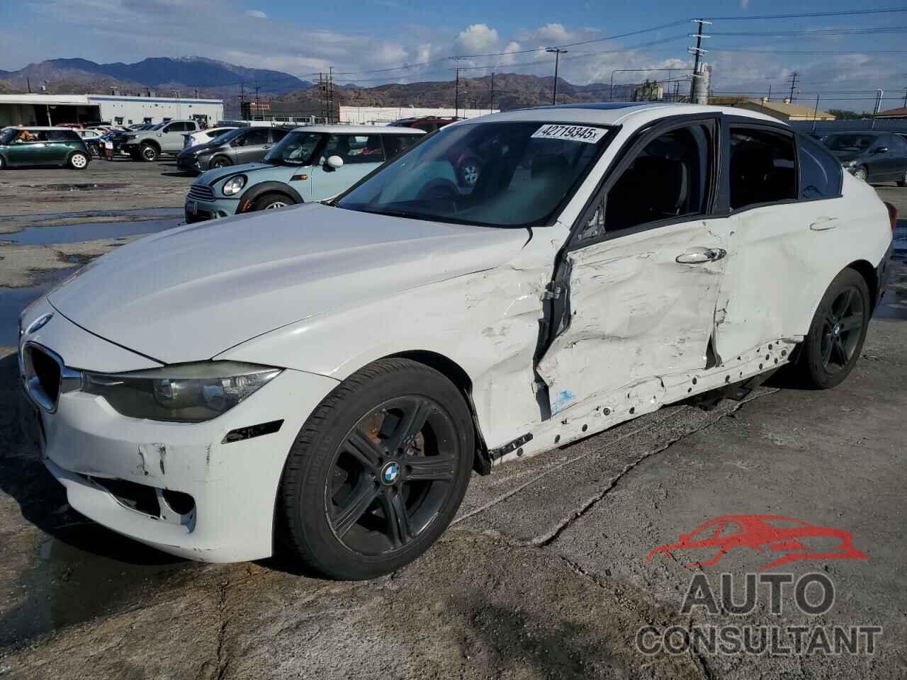 BMW 3 SERIES 2013 - WBA3C1G56DNR46959