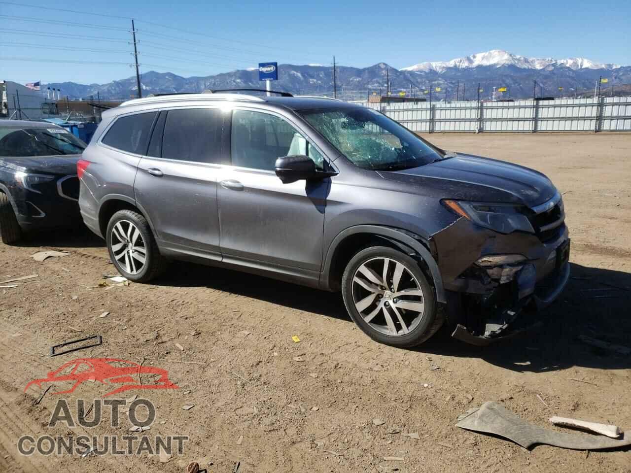 HONDA PILOT 2017 - 5FNYF6H99HB042879