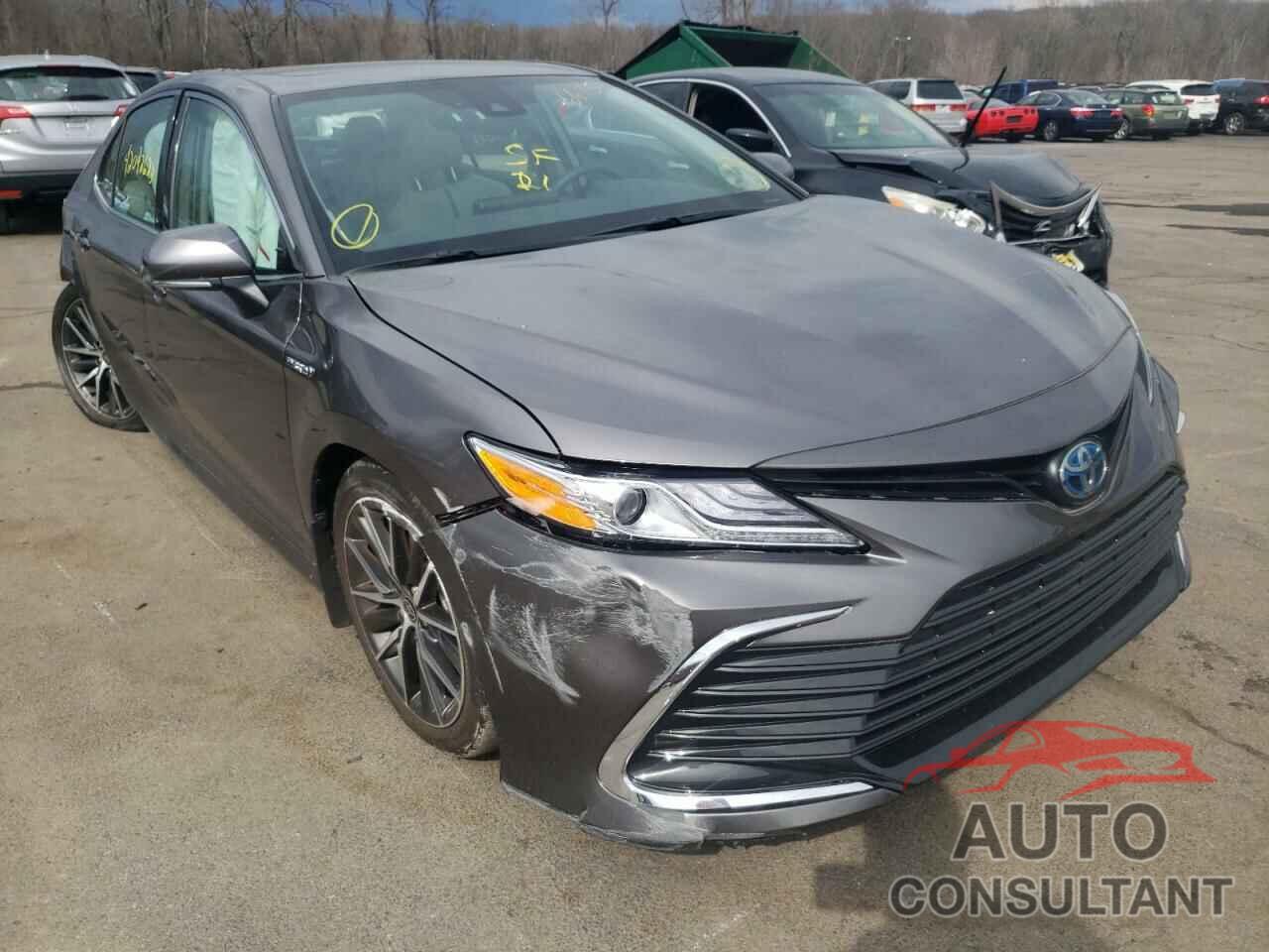 TOYOTA CAMRY 2021 - 4T1F31AK7MU026645