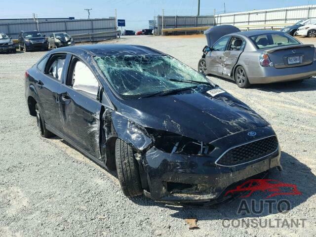 FORD FOCUS 2018 - 1FADP3E22JL266568