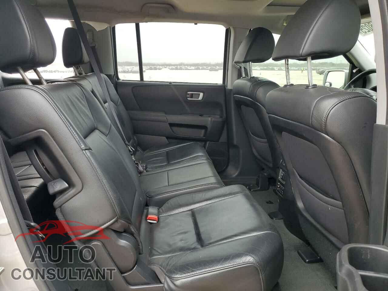 HONDA PILOT 2014 - 5FNYF3H95EB016676