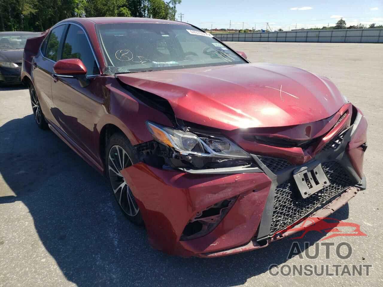 TOYOTA CAMRY 2018 - 4T1B11HK7JU583948