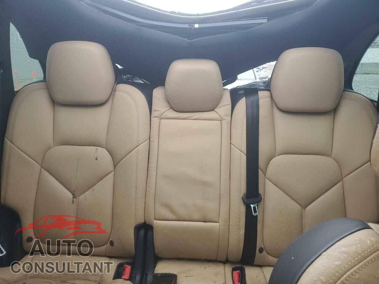 PORSCHE CAYENNE 2016 - WP1AA2A26GLA02243