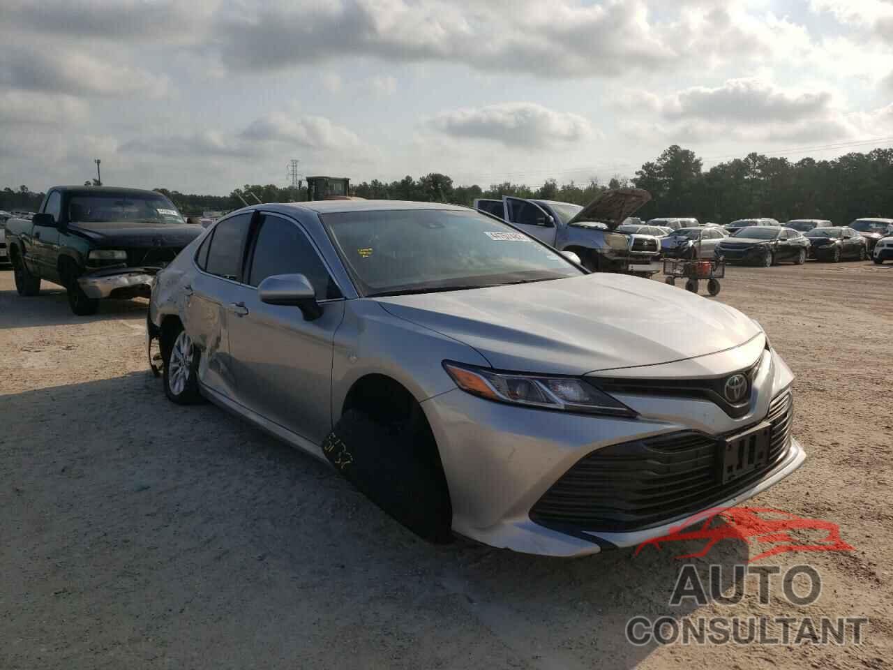TOYOTA CAMRY 2018 - 4T1B11HK9JU082592