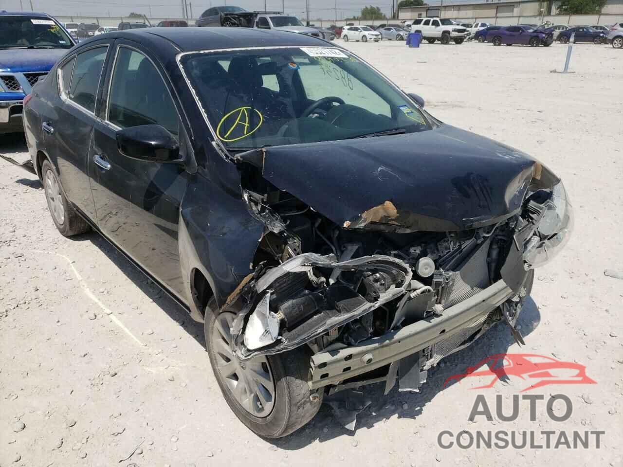 NISSAN VERSA 2018 - 3N1CN7AP8JL825018
