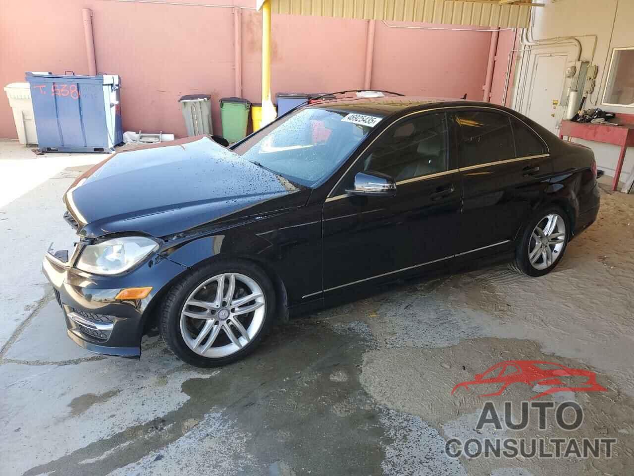 MERCEDES-BENZ C-CLASS 2014 - WDDGF4HB6EG220564