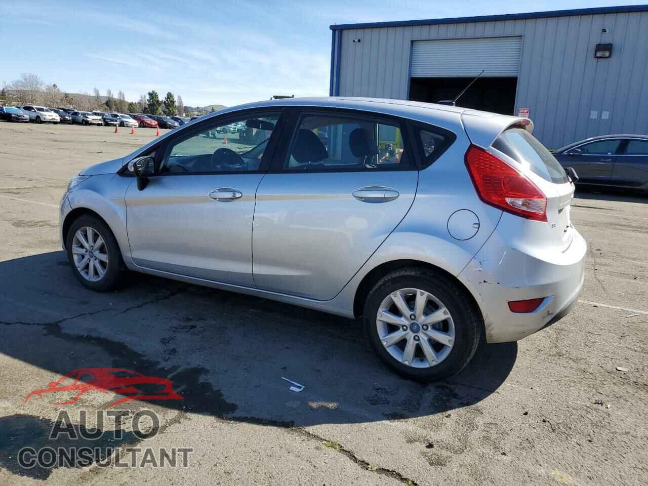 FORD FIESTA 2013 - 3FADP4EJ5DM205568