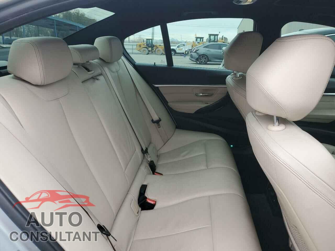 BMW 3 SERIES 2016 - WBA8E5C53GK388426
