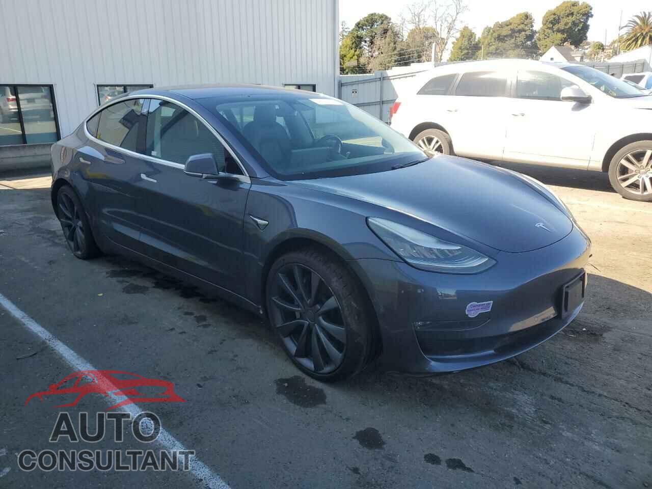 TESLA MODEL 3 2018 - 5YJ3E1EA5JF158553