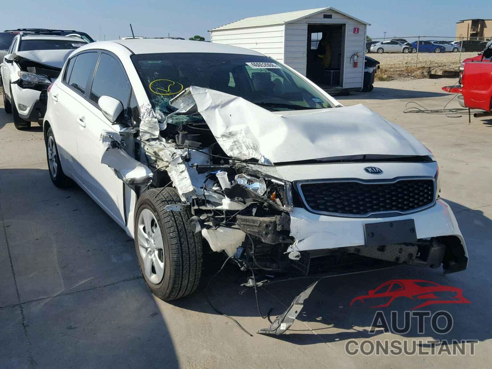 KIA FORTE 2017 - KNAFK5A86H5666961