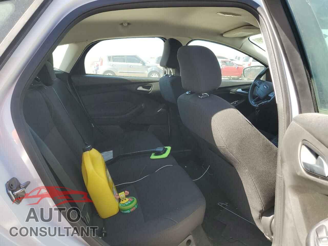 FORD FOCUS 2016 - 1FADP3K2XGL281803