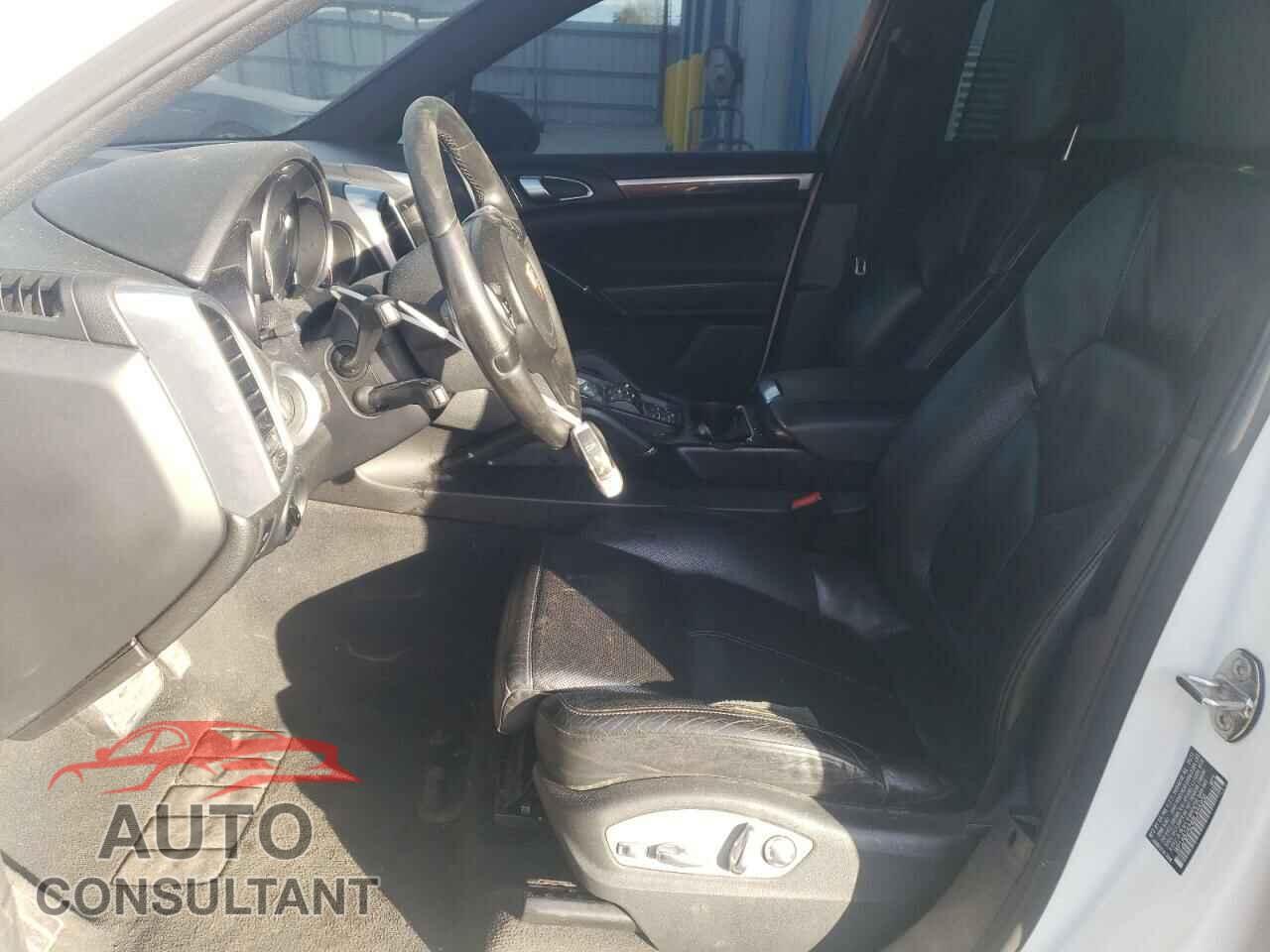 PORSCHE CAYENNE 2011 - WP1AB2A24BLA55206