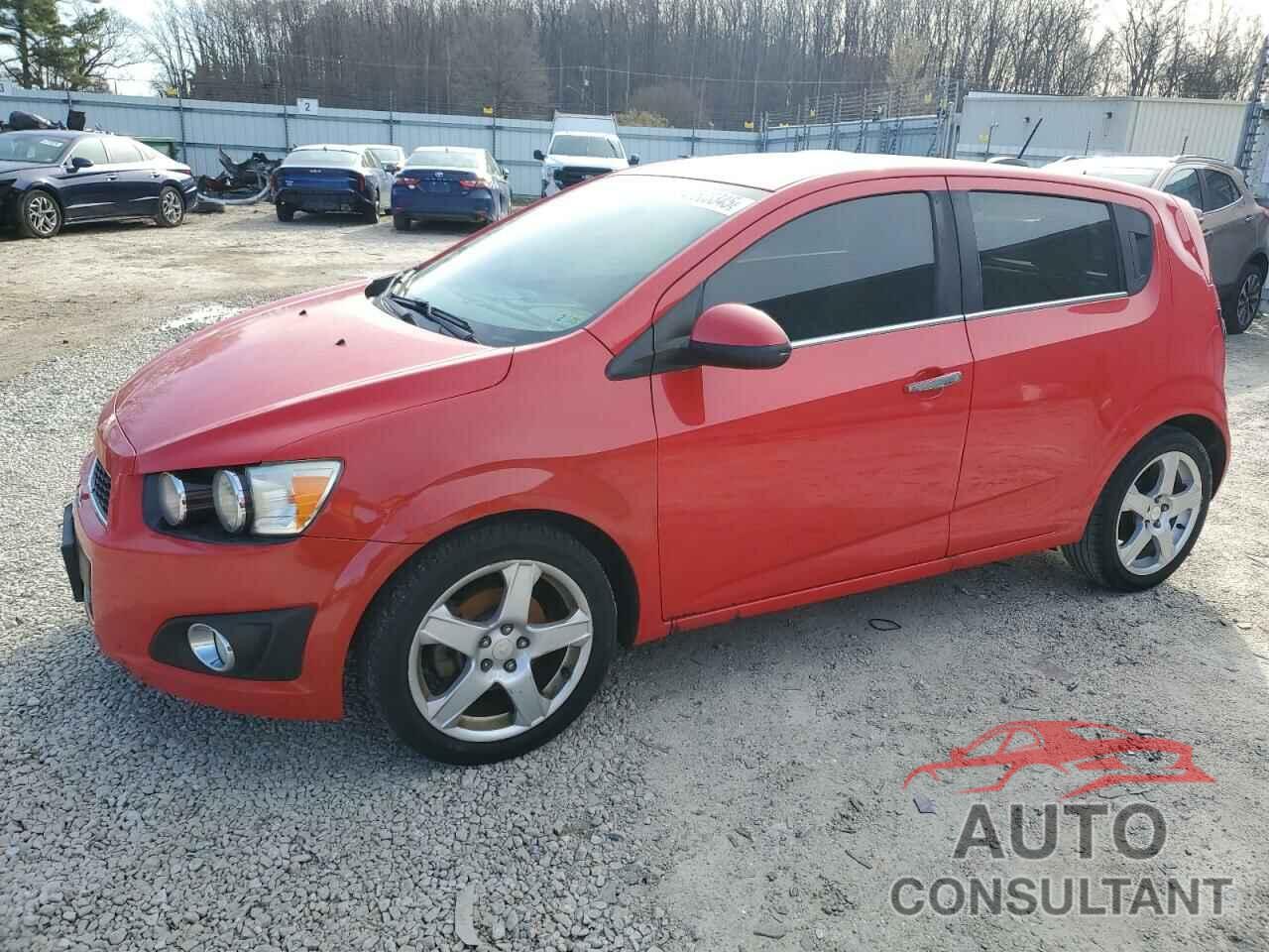 CHEVROLET SONIC 2015 - 1G1JE6SB6F4117714