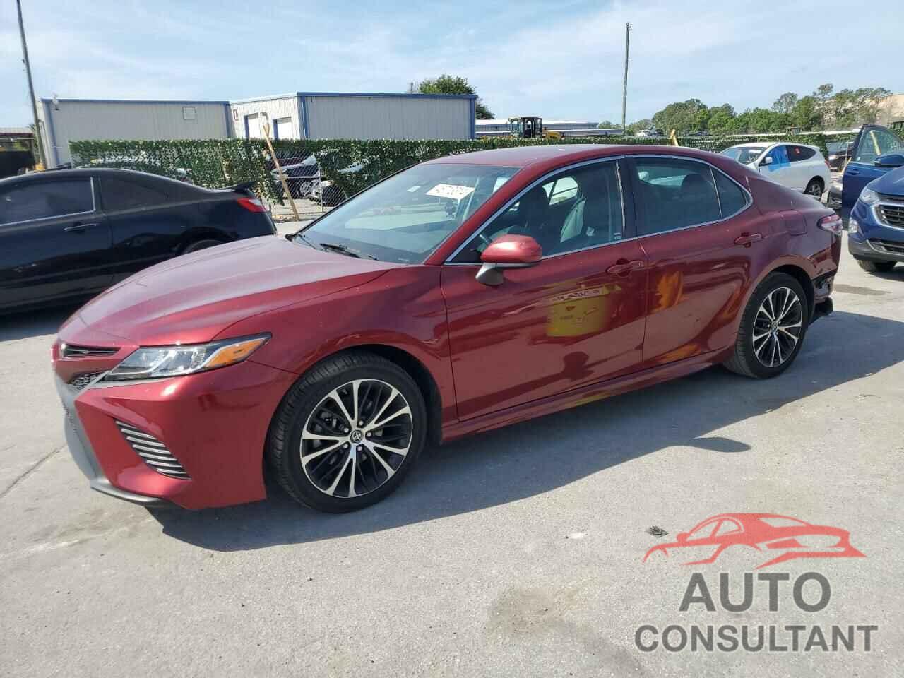 TOYOTA CAMRY 2018 - 4T1B11HK7JU610582