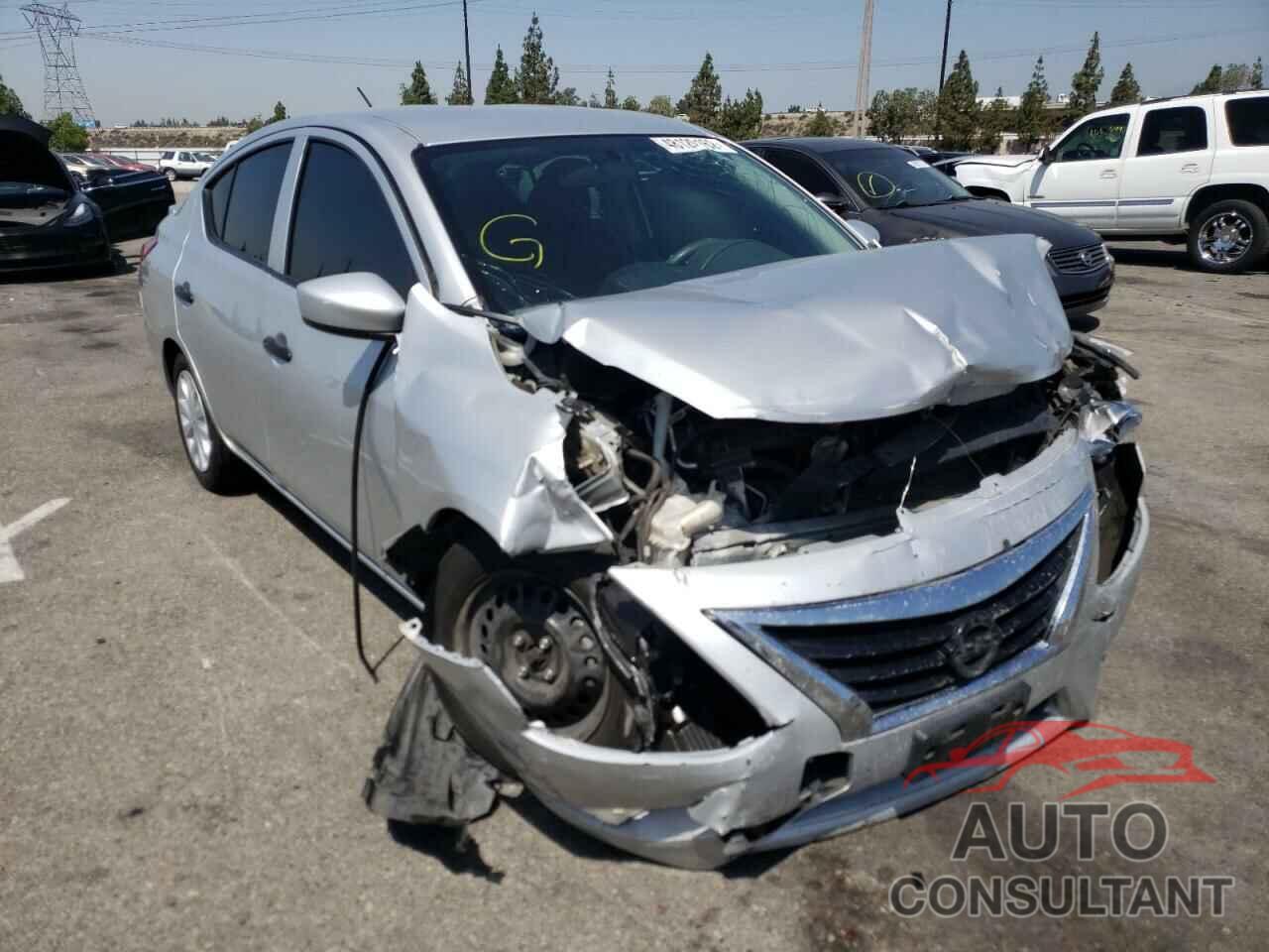 NISSAN VERSA 2017 - 3N1CN7AP0HL886065