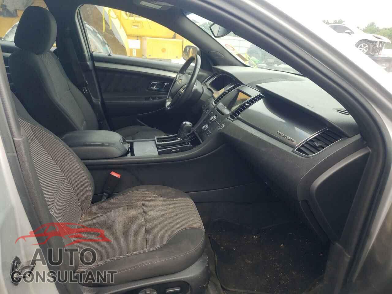 FORD TAURUS 2017 - 1FAHP2E85HG126212