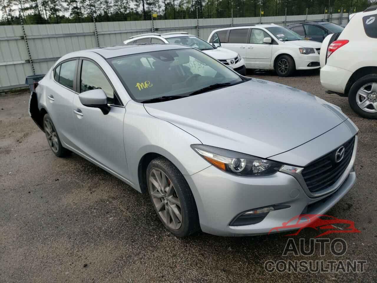 MAZDA 3 2018 - 3MZBN1V38JM214412