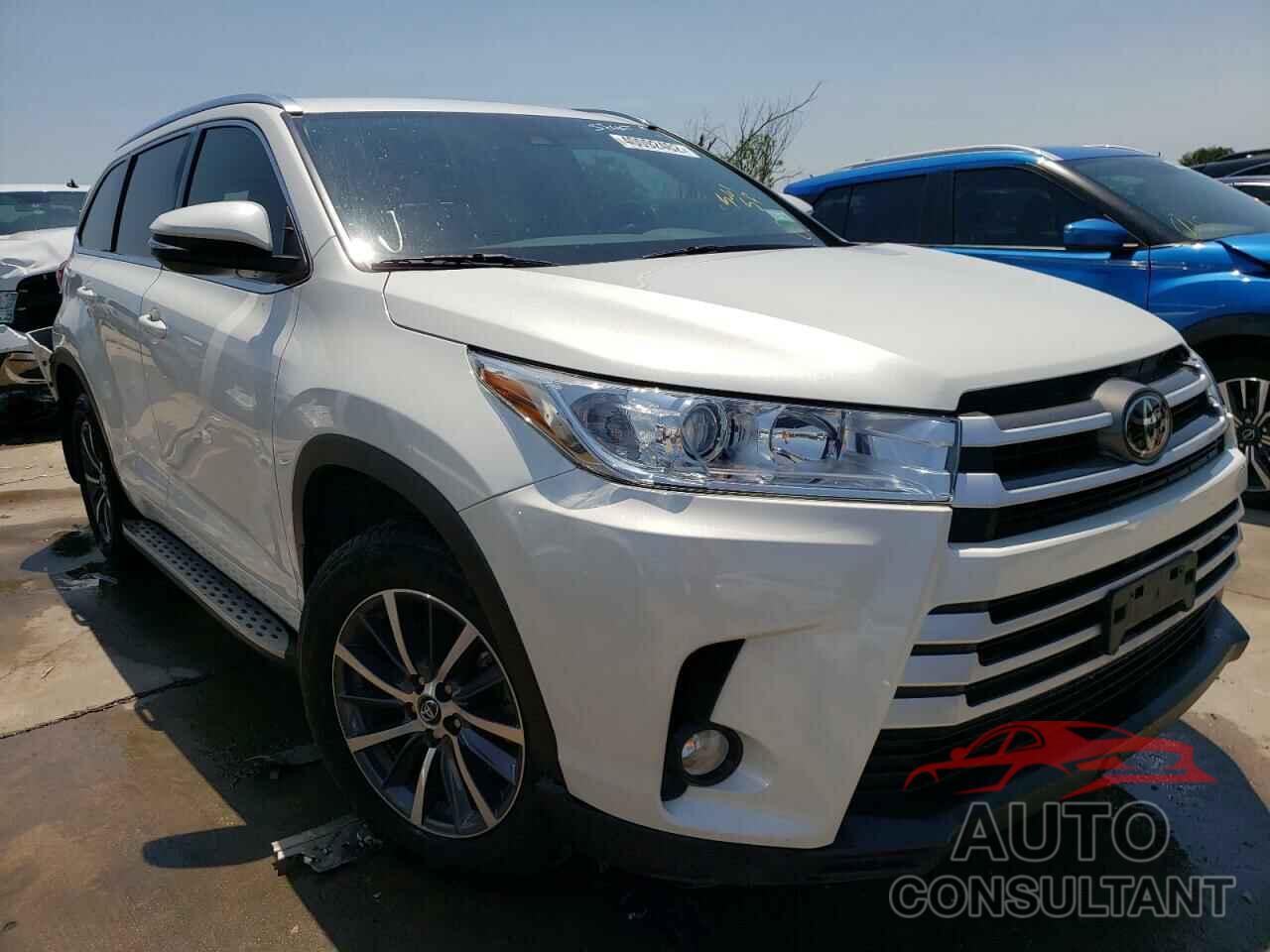 TOYOTA HIGHLANDER 2018 - 5TDJZRFH1JS523599