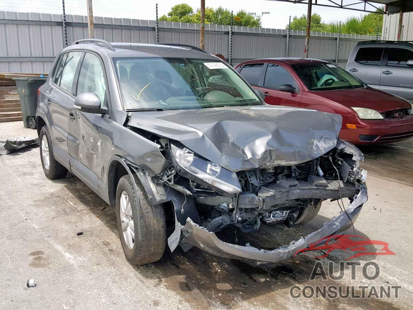 VOLKSWAGEN TIGUAN 2016 - WVGAV7AX5GW515928