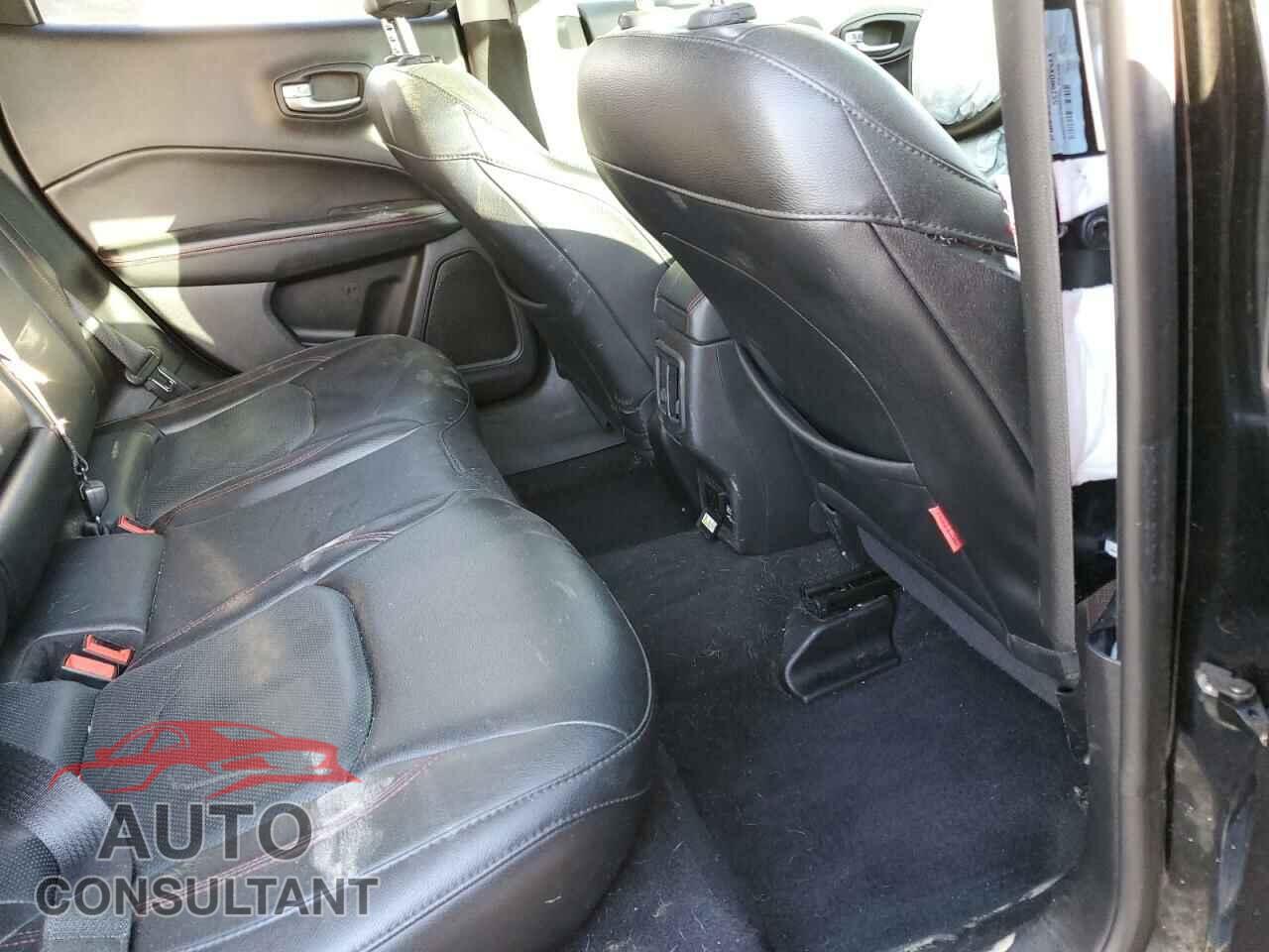 JEEP COMPASS 2017 - 3C4NJDDB8HT636055