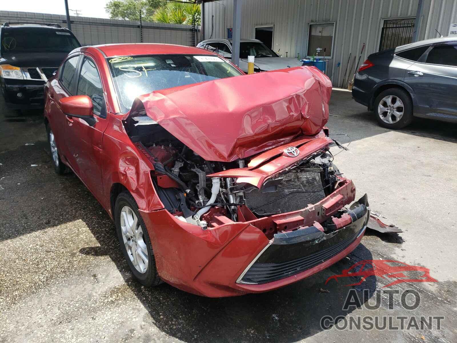 TOYOTA YARIS 2017 - 3MYDLBYV5HY158034