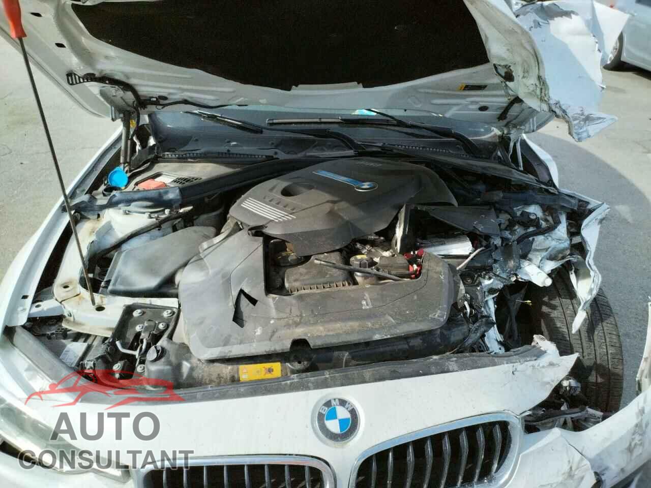 BMW 3 SERIES 2017 - WBA8E1C30HA030098