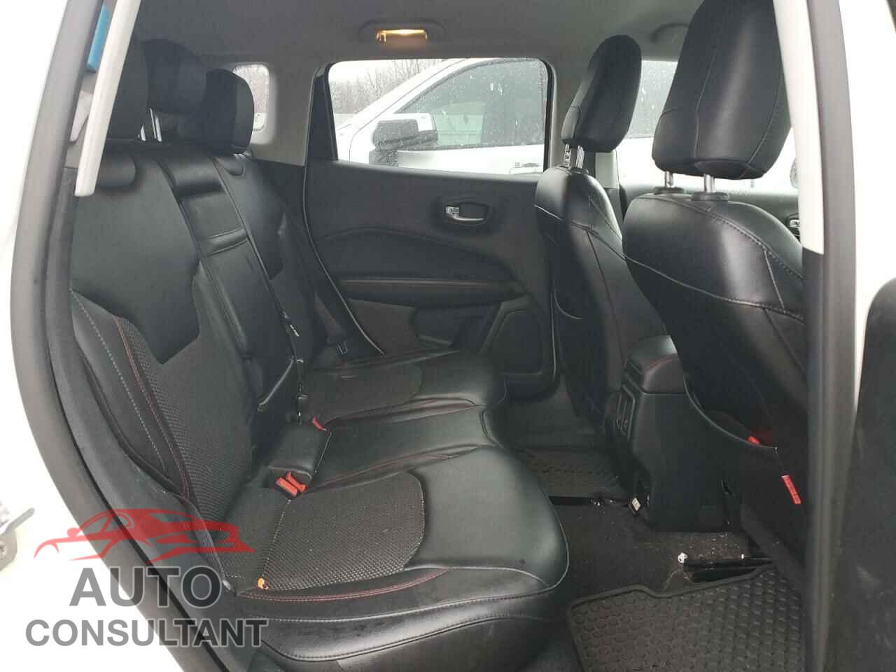 JEEP COMPASS 2018 - 3C4NJDDB3JT201594