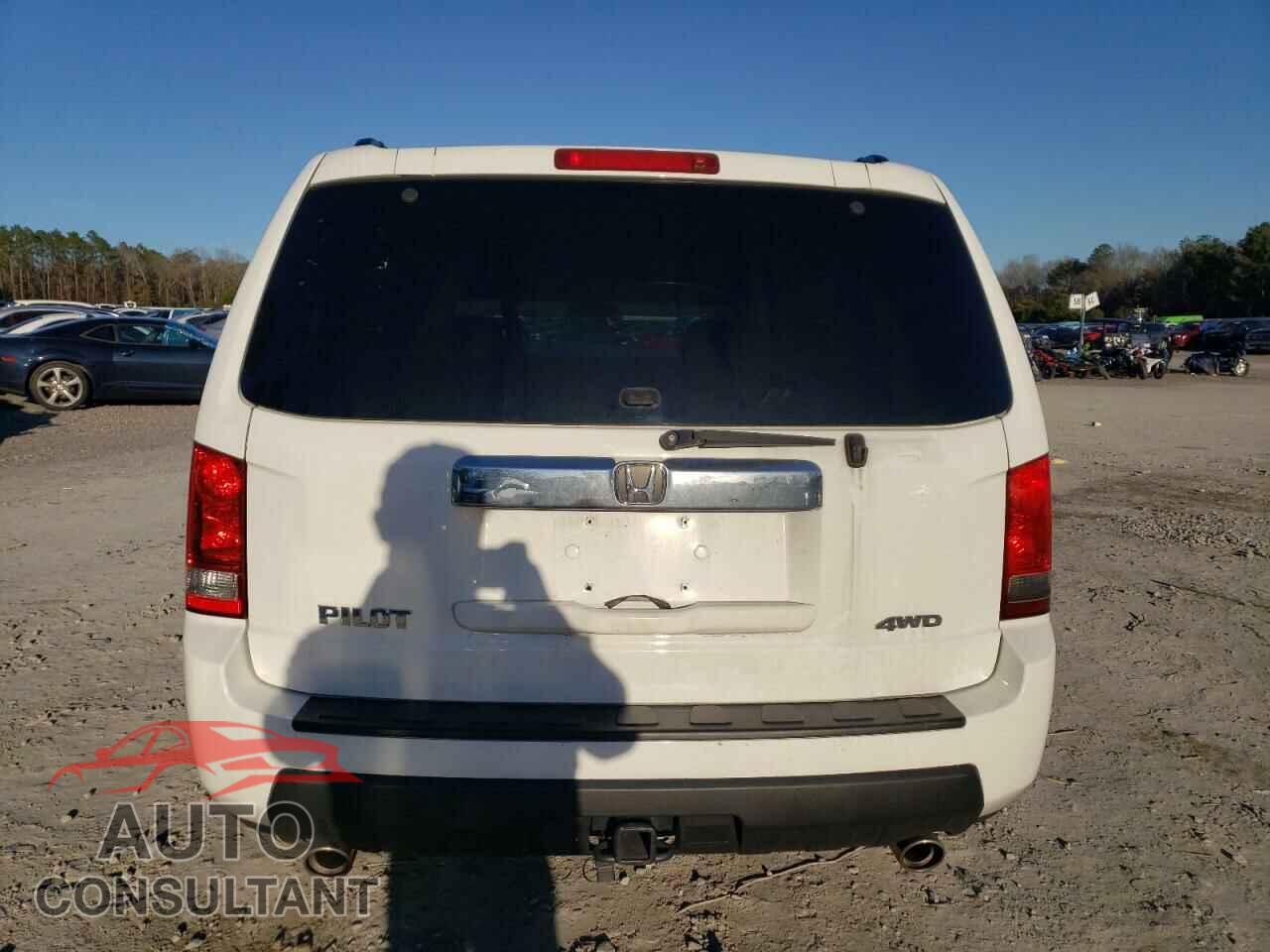HONDA PILOT 2011 - 5FNYF4H41BB034761