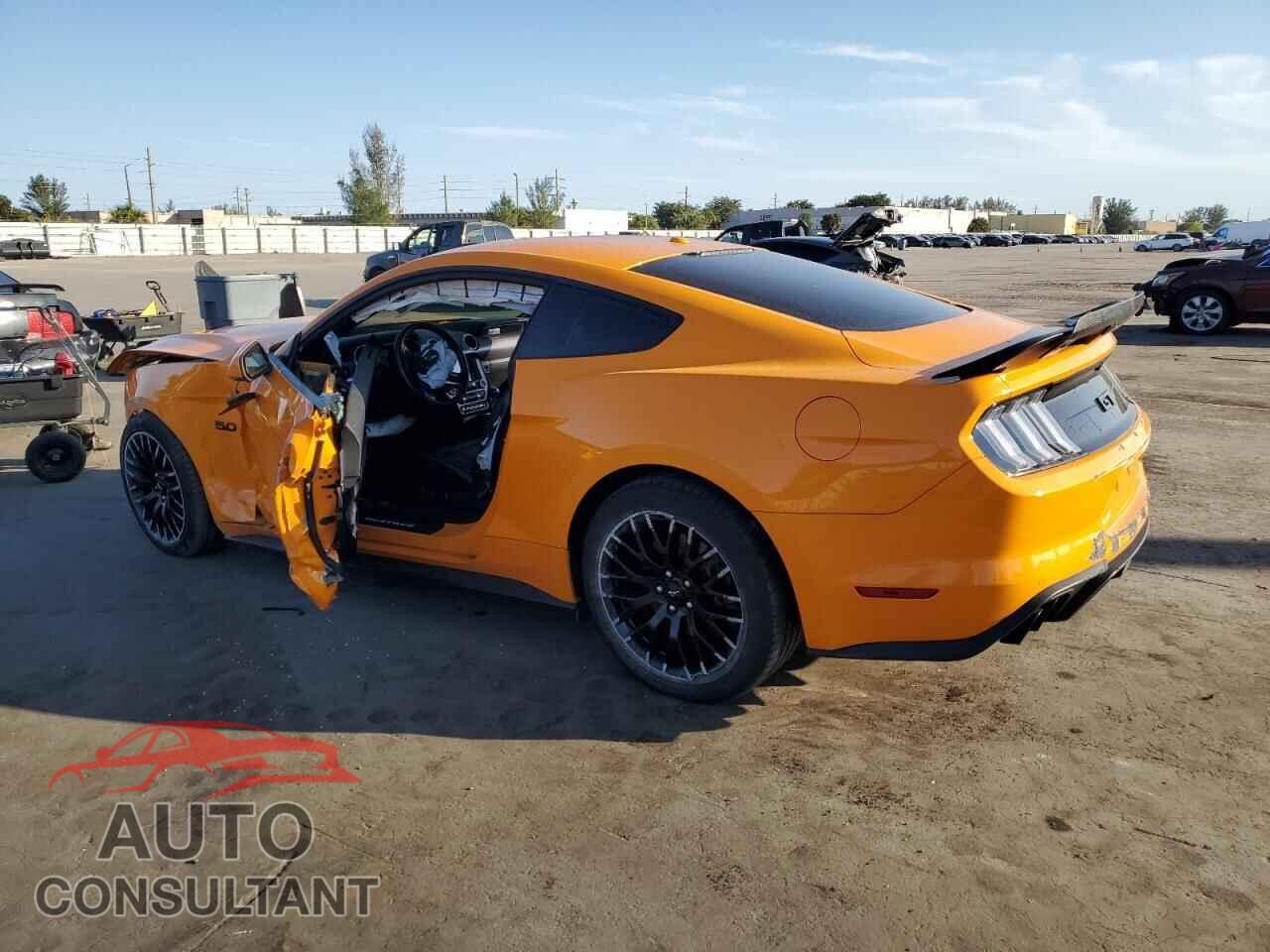 FORD MUSTANG 2018 - 1FA6P8CF7J5128878