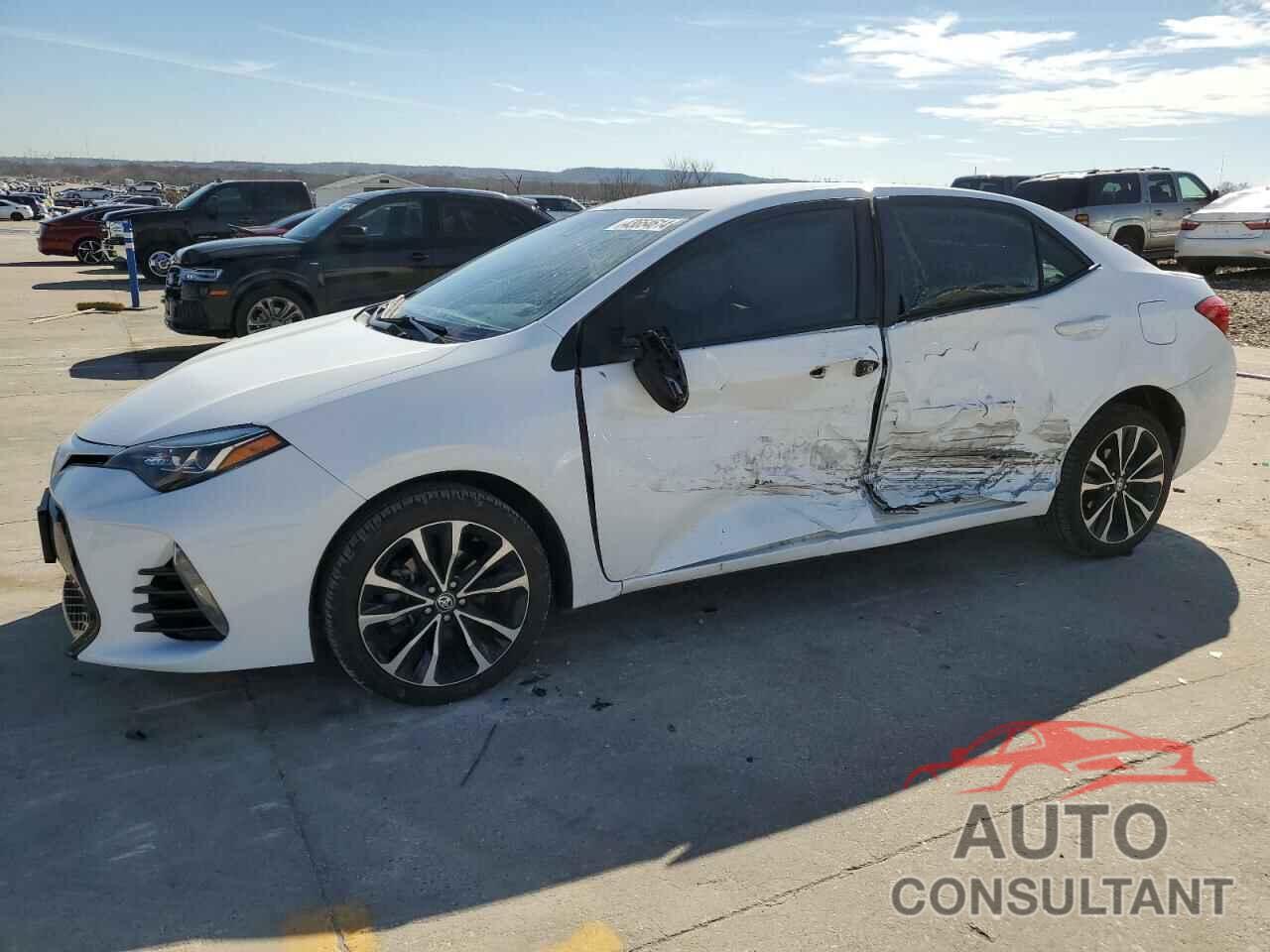TOYOTA COROLLA 2017 - 5YFBURHE8HP573652