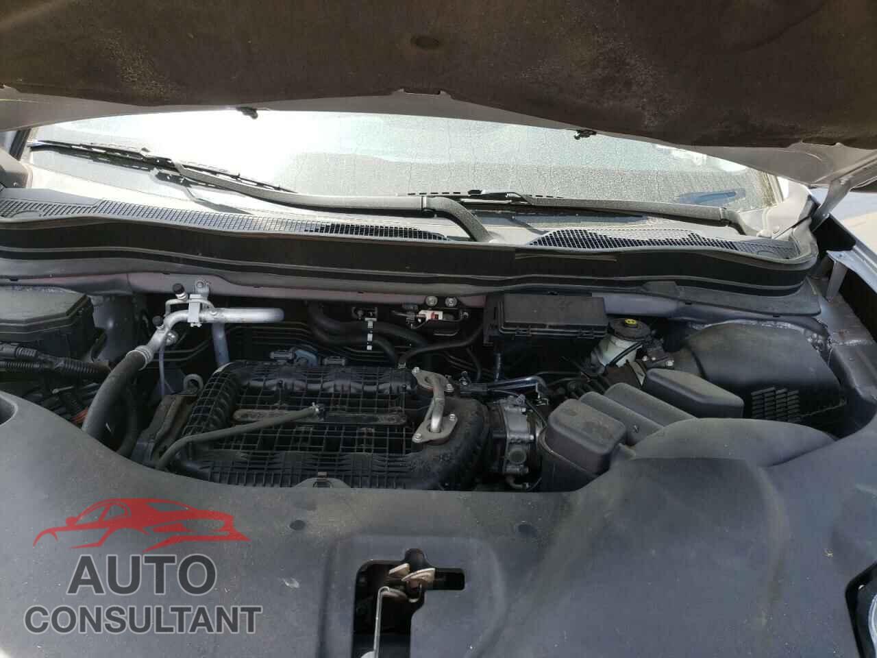 HONDA PILOT 2018 - 5FNYF6H30JB016477
