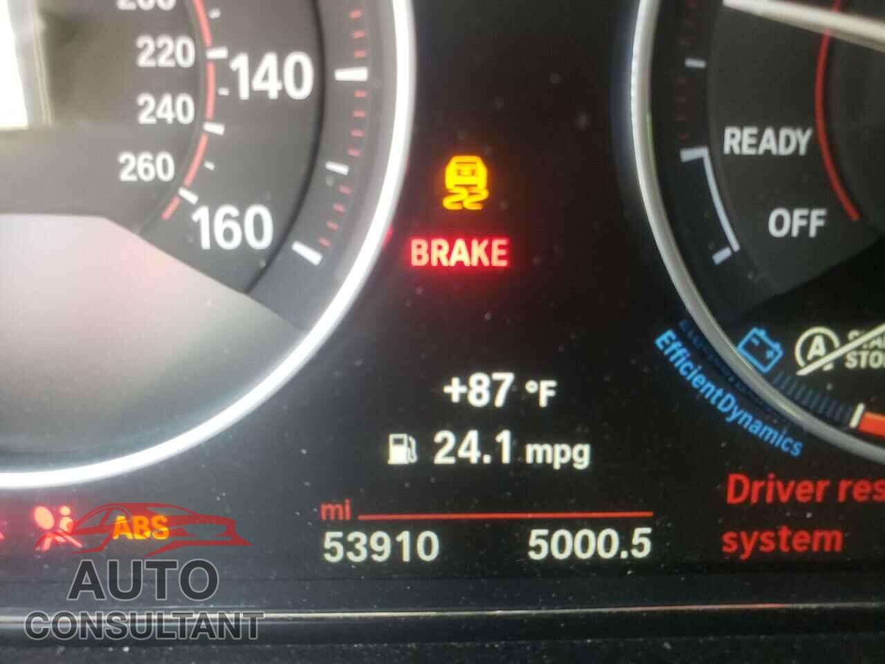 BMW 3 SERIES 2016 - WBA8E9G55GNU28716