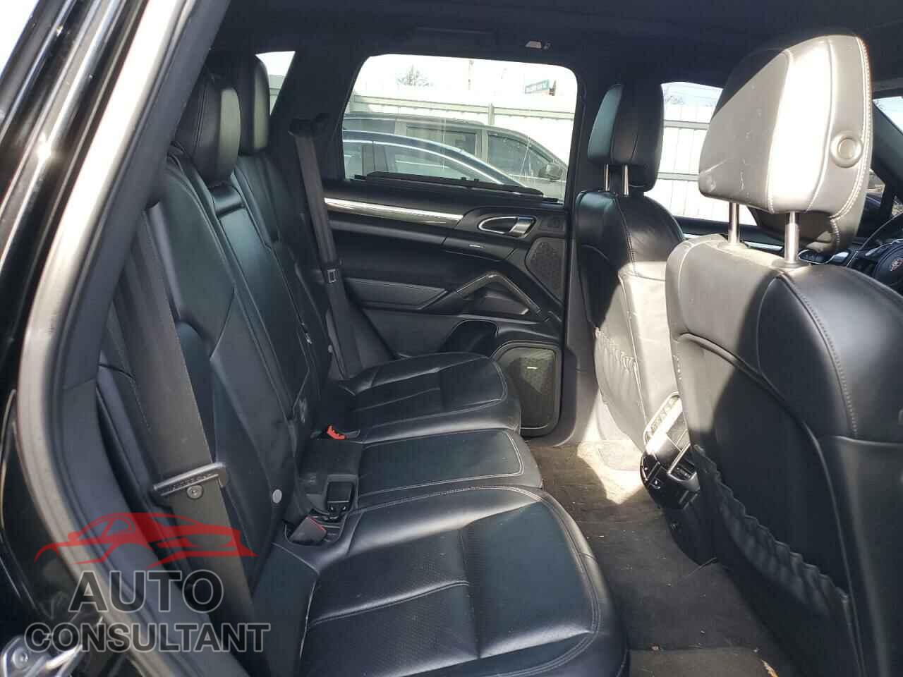 PORSCHE CAYENNE 2012 - WP1AB2A27CLA48705