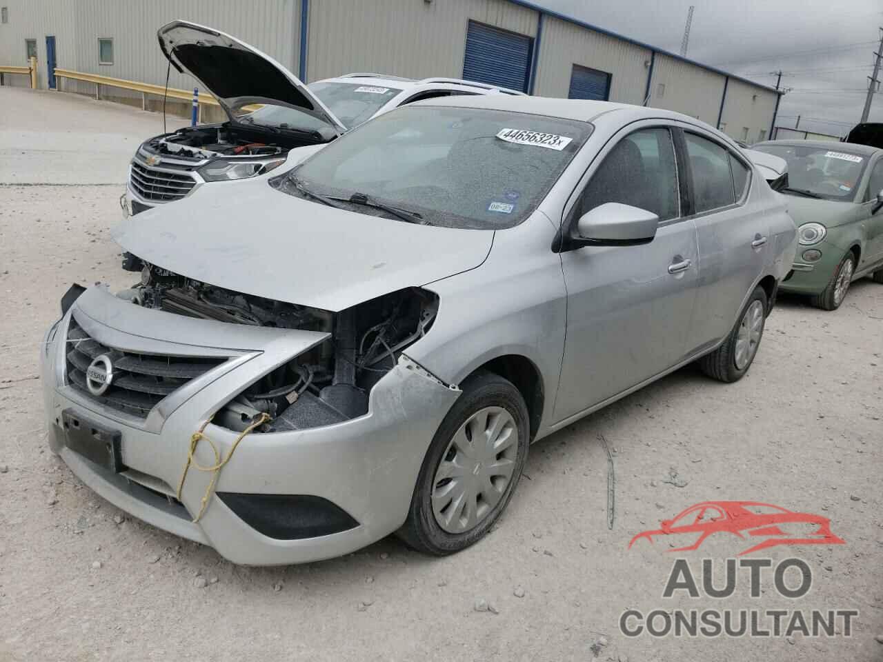 NISSAN VERSA 2018 - 3N1CN7AP1JL859317