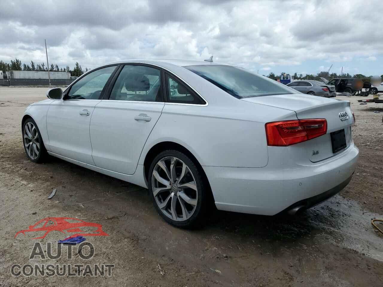 AUDI A6 2013 - WAUGFAFC4DN049082