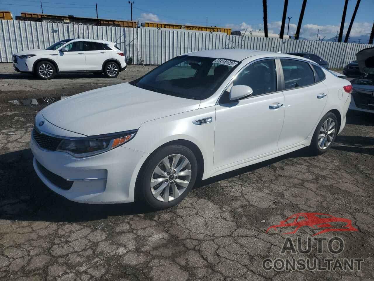 KIA OPTIMA 2018 - 5XXGT4L38JG272086