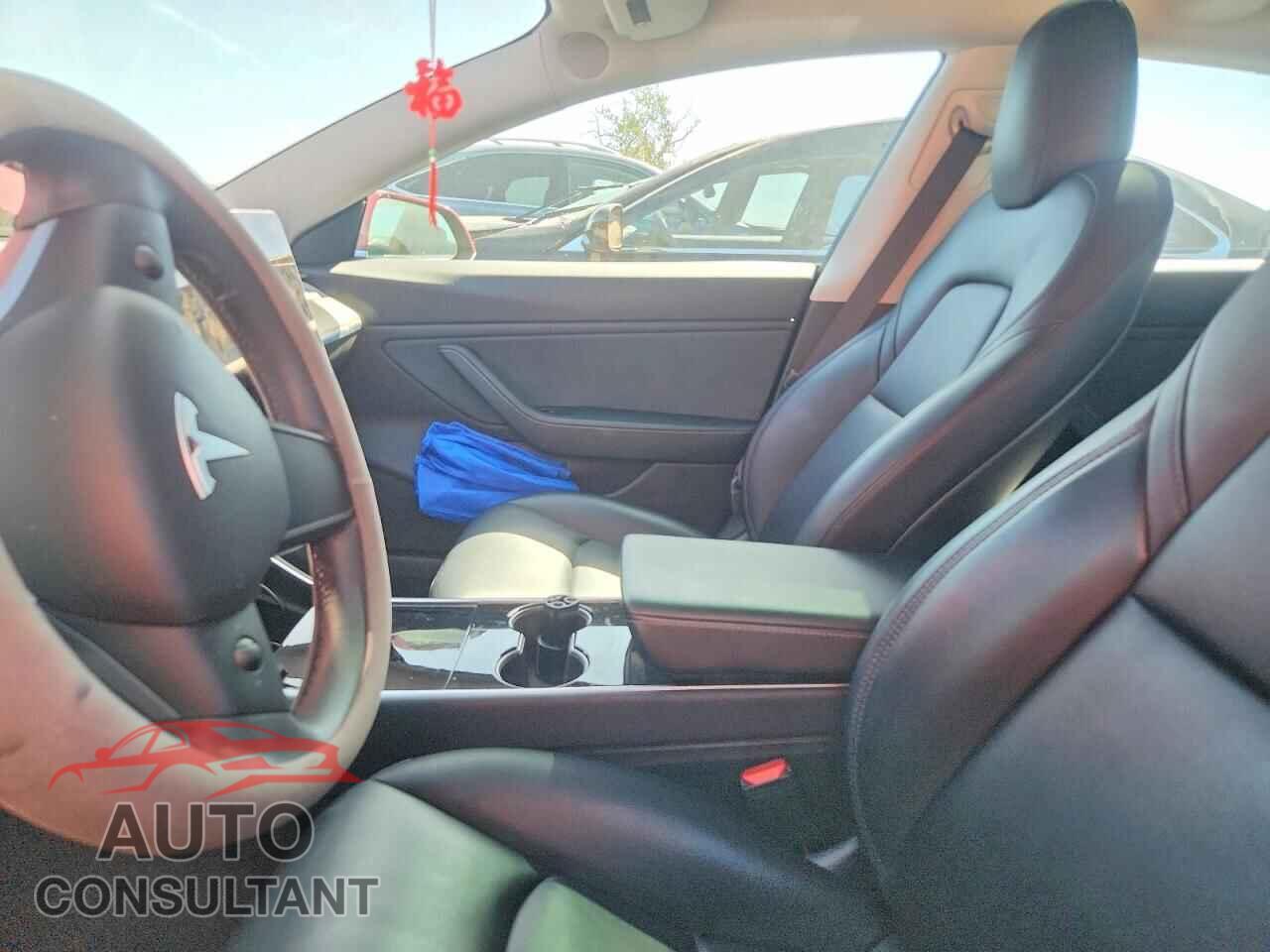 TESLA MODEL 3 2019 - 5YJ3E1EA3KF536919