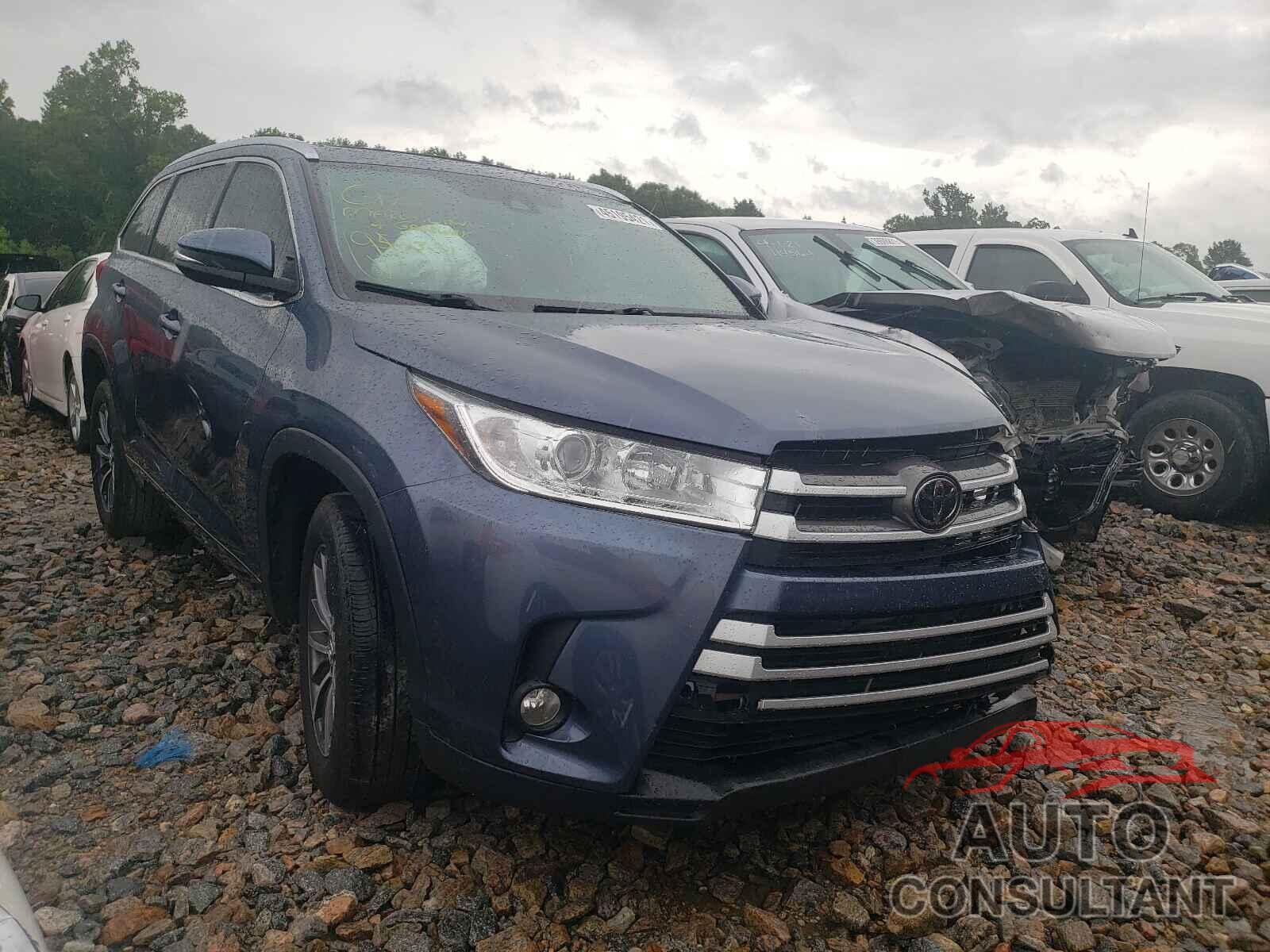 TOYOTA HIGHLANDER 2018 - 5TDKZRFH0JS276435